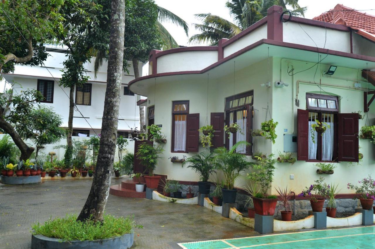Remasailam Homestay - Thiruvananthapuram , Calm & Blend With Nature Eksteriør billede